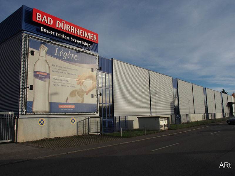 Bad Dürrheimer Mineralbrunnen GmbH & Co. KG mit Blick über das Werksgelände